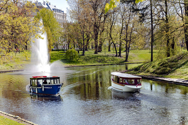 Bastejkalns Park Riga