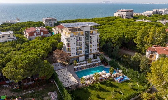 Albanië  Hotel Monaco And Garden