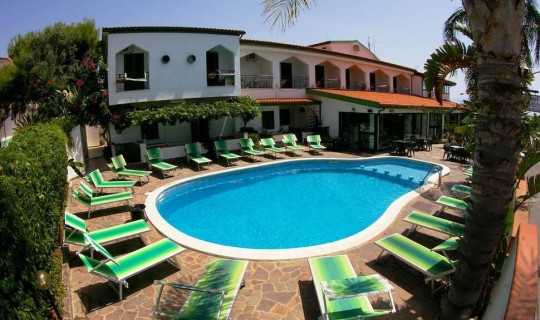 Italië Hotel Marinella