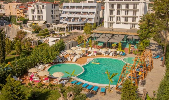 Albanië  Garden Palace