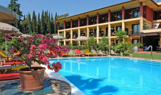 Italië  Villa Madrina