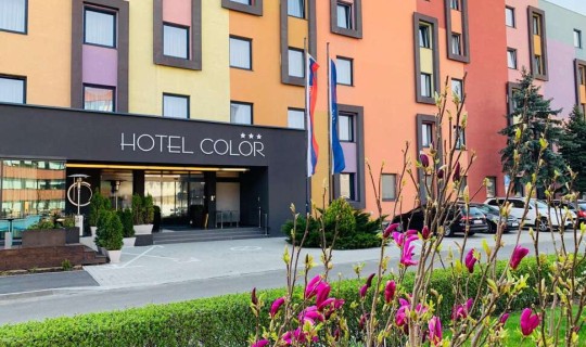 Slowakije Bratislava Color Hotel