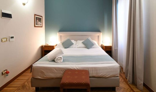 Italië  Cavour Hotel