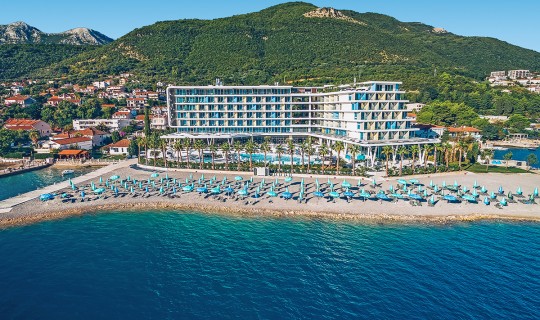 Montenegro  Hotel Carine Kumbor